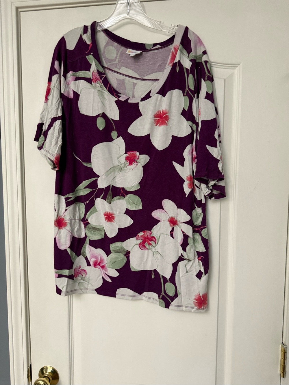 LuLaRoe Purple Floral Scoop Neck Short Sleeve Top